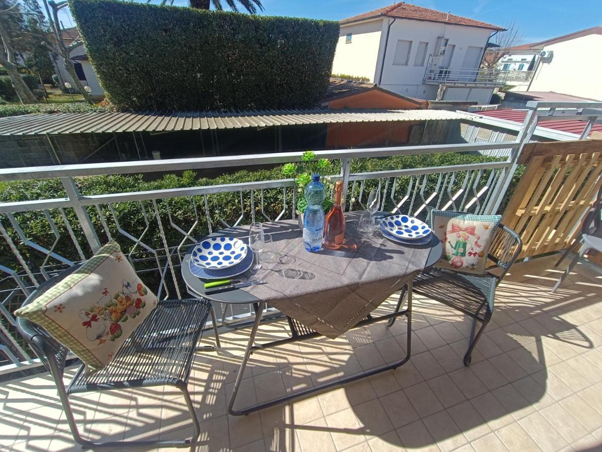 Le Palme 98 "Casa Vacanze" Lido di Camaiore Luaran gambar
