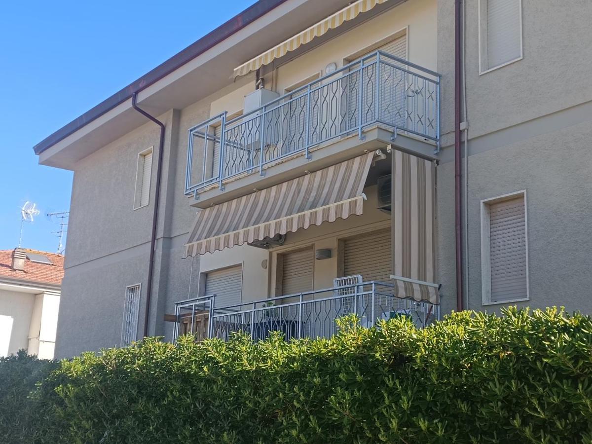 Le Palme 98 "Casa Vacanze" Lido di Camaiore Luaran gambar